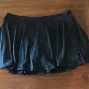 New Nike Dri-Fit black skirt w shorts underneath